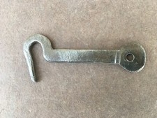 Ancien petit crochet fer