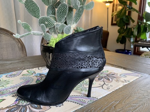 Vincent booties 5 - j, 7.5
