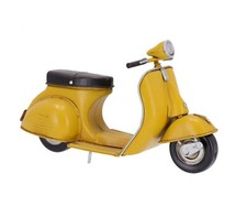 Modèle en Étain De Una Vespa