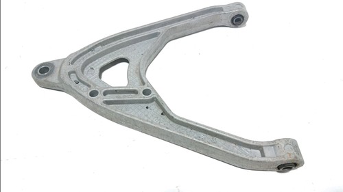 Triangle inferieur avant - inferieur,