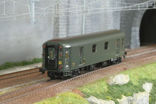 Models 31205 fourgon - ls,