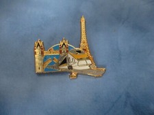Pin's SNCF TGV Eurostar, Paris Eiffel  Angleterre Londres , Ballard, BLEU