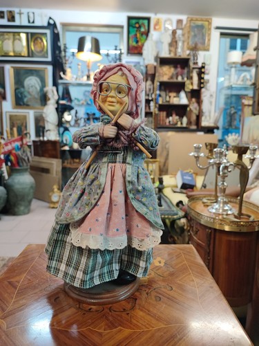 Belle poupée grand - grand, mère