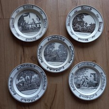 Lot 5 Assiettes faience