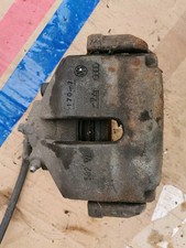 Etrier Avant gauche VOLKSWAGEN Passat B6