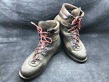 Ancienne paire de brodequins HARDRIDGE ex LE TRAPPEUR cousu norvégien