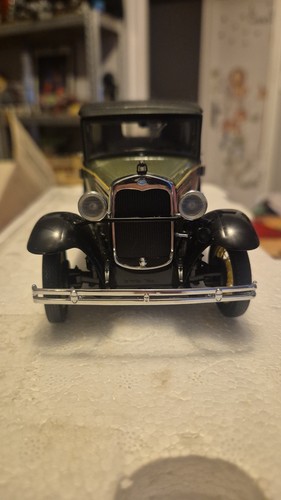 Ford 1930 modèle tudor - a,