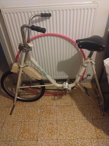 Vélo ancien appartement - vélo,