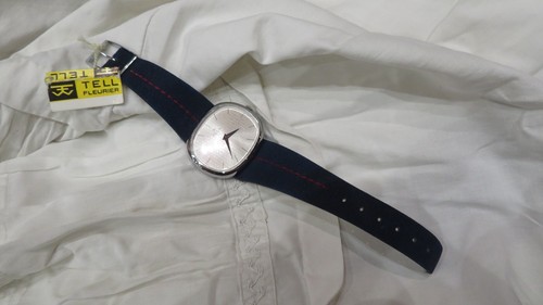 Ancienne montre bracelet - ancienne,