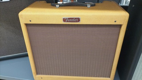 Amplificateur guitare à - de,