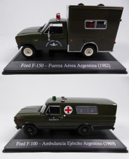 Lot de 2 Ambulances Militaires