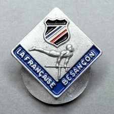 Insigne en aluminium peint