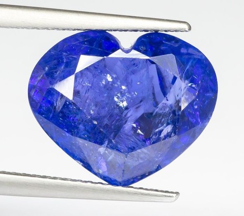 Natural tanzanite heart 89 - natural,