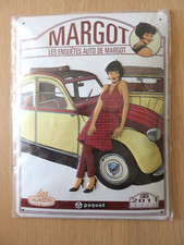 ENQUETE DE MARGOT - CALANDRE - PAQUET - PLAQUE BOMBEE - 2011 - CITROEN 2CV - P