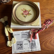 Broderie Petits Points ROYAL PARIS À Faire Canevas Fils Et Son Cadre Médaillon