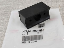 caoutchouc de selle de CB450