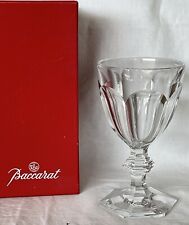 VERRE A VIN EN CRISTAL  DE  BACCARAT  MODELE HARCOURT 1841 SIGNE 13,5 CM