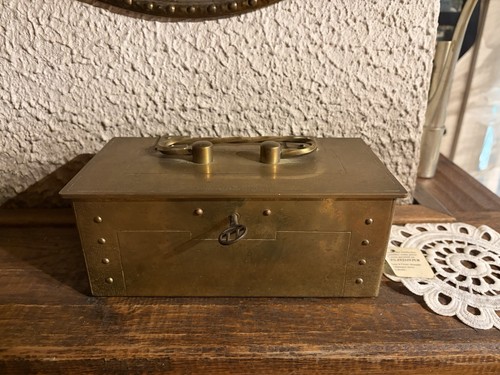 Boîte cachette leton - a,