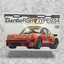 Kit maquette plastique Tamiya Porsche 934 non assemblé avec pièces et décalco...
