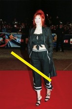 photo 10*15cm 4x6 INCH MYLENE FARMER (241)