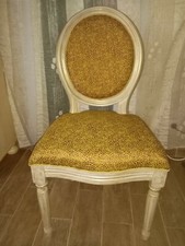 Très belle chaise  médaillon style Louis XVI refaite à neuf