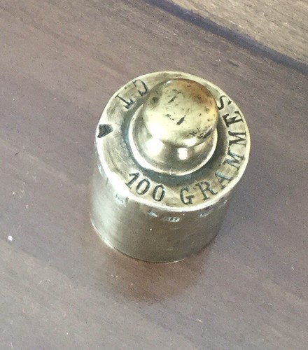 Ancien poids 100 - grs, laiton