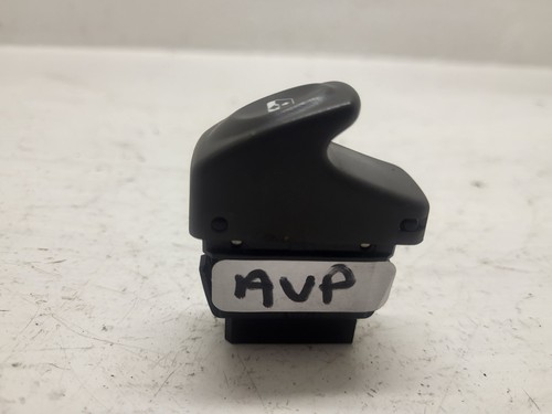 Bouton lève vitre avant