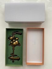 clé attraction orbitron édition limitée et numérotée disneyland paris