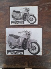 LOT 2 PLAQUES METAL Moto MOTO GUZZI coloris blanc/noir 23x17,5 et 17,5x11,5cm