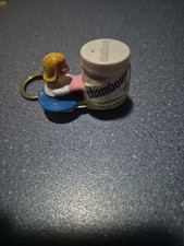 PORTE CLES plastique CHAMBOURCY jouet articulé  à tirer 1960 BE + PORTE CLÉ HURG