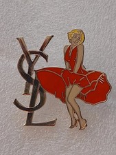 Pin's Yves Saint Laurent