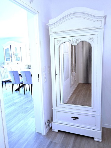 Armoire bonnetière ancienne - bonnetière,