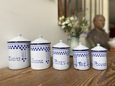 Série de cinq Pots émaillés