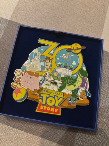 Jumbo pin toy story event - jumbo,
