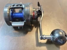Moulinet droitier DAIWA SALTIGA BJ 200SH