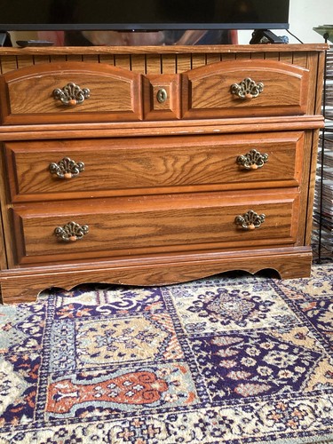 Wooden drawer dresser - wooden,