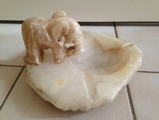 Gros et joli Cendrier en