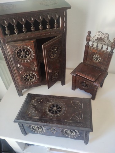 Meubles miniatures bois - ,