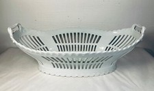 Importante corbeille en porcelaine ajourée. Limoges? XXème.