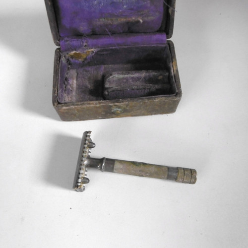Ancien rasoir main - main, gillette