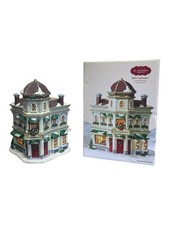 Village De Noël Illuminé Peint À La Main St. Nicholas Square 2018