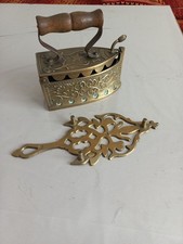 petit fer à repasser ancien Charbon