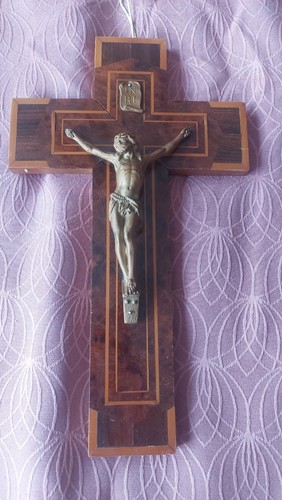 Crucifix marqueterie de - en,
