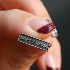 B04K01 troupes de montagne réduction barette agrafe décoration militaria