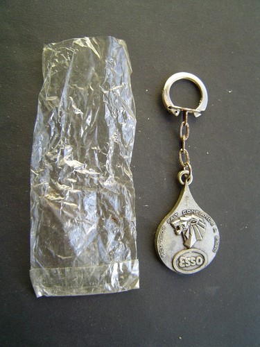 Porte cles ancien peugeot - porte,