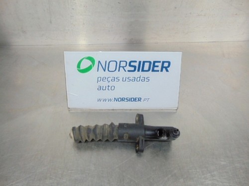 Cylindre emetteur embrayage - cylindre,