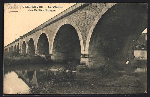 Cpa vendeuvre viaduc des - vendeuvre,, le