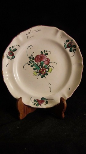 Assiette est patronymique - de,
