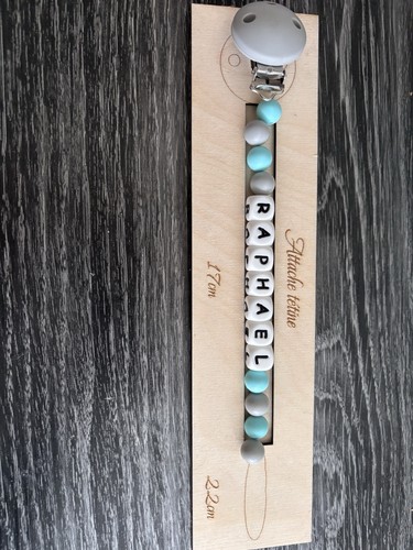Attache tétine personnalisée
