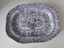 VIEUX PLAT AVEC AGRAFES AUTHENTIQUE ANGLAIS MINTON DECOR FLEURS BLANC / BLEU